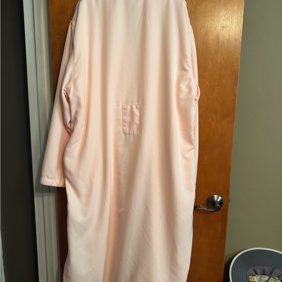Women's XL Lush Pink Bathrobe - Picture 6 of 7